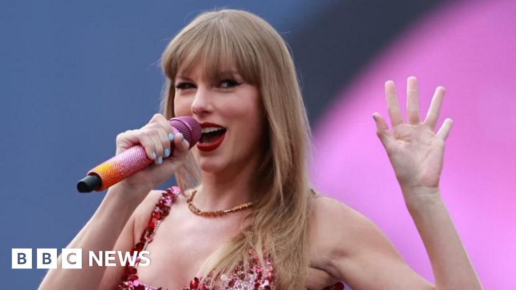 Bedding firm backs down on 'Swift Home' trademark after Taylor Swift appeal
